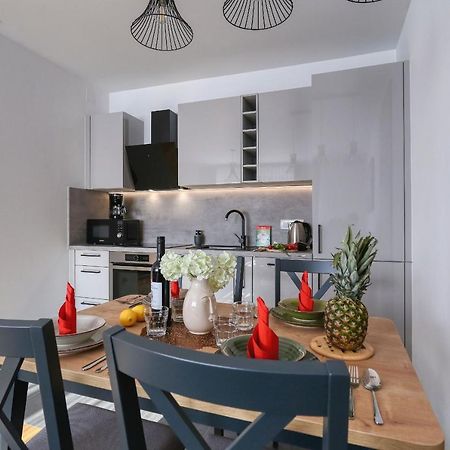 Apartments Perla With Free Parking Zadar Bagian luar foto