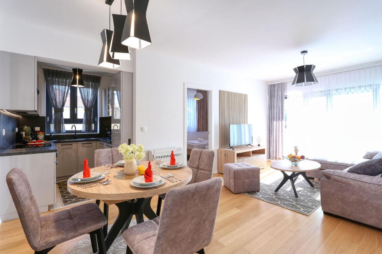 Apartments Perla With Free Parking Zadar Bagian luar foto