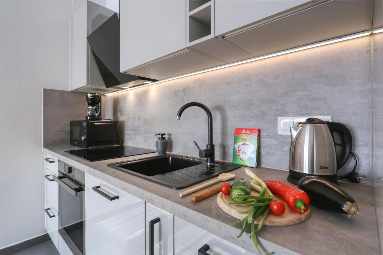Apartments Perla With Free Parking Zadar Bagian luar foto