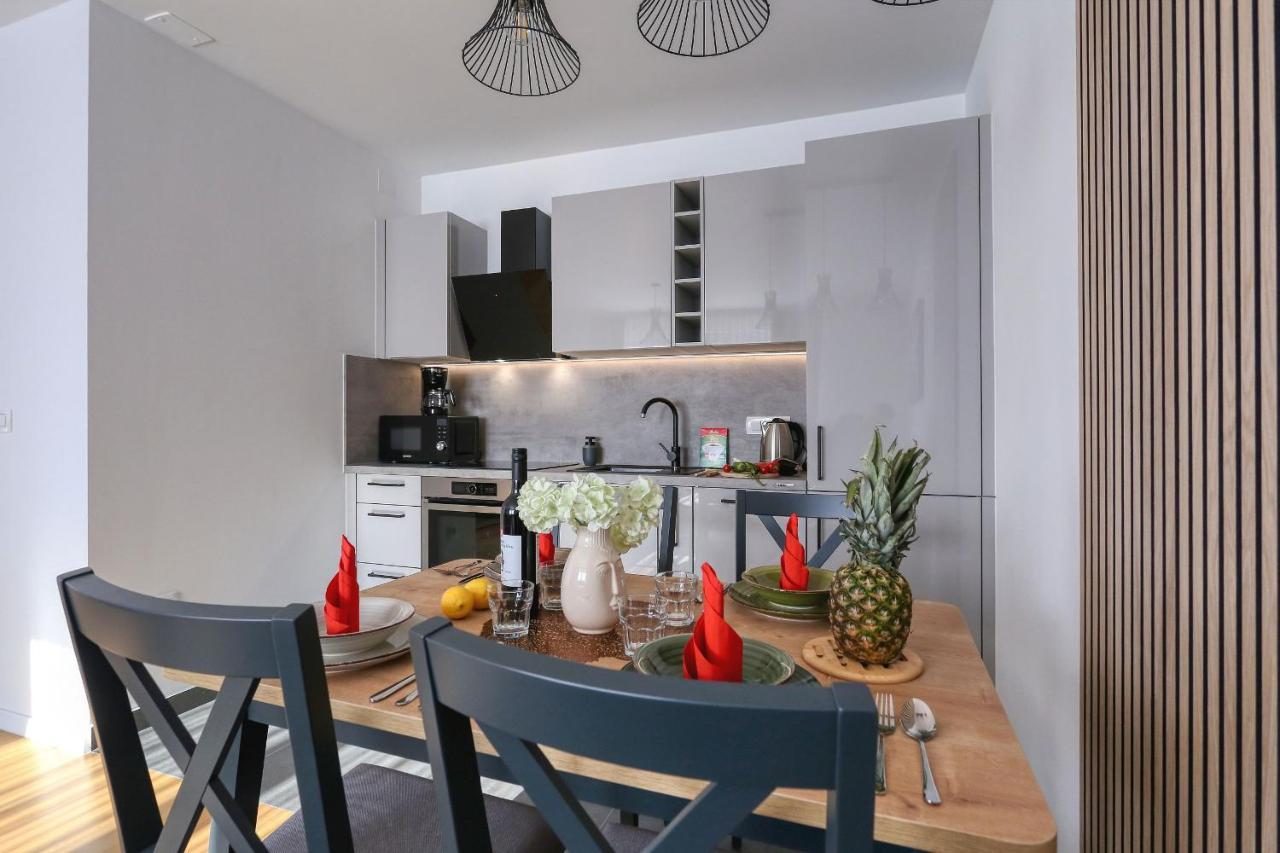 Apartments Perla With Free Parking Zadar Bagian luar foto