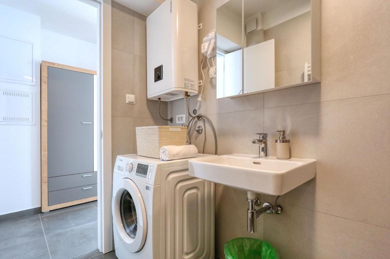 Apartments Perla With Free Parking Zadar Bagian luar foto