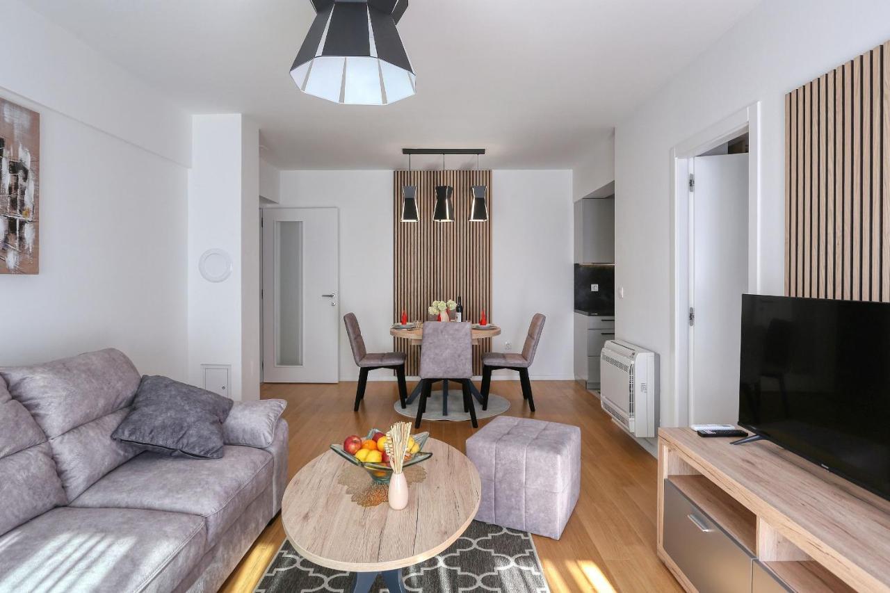 Apartments Perla With Free Parking Zadar Bagian luar foto