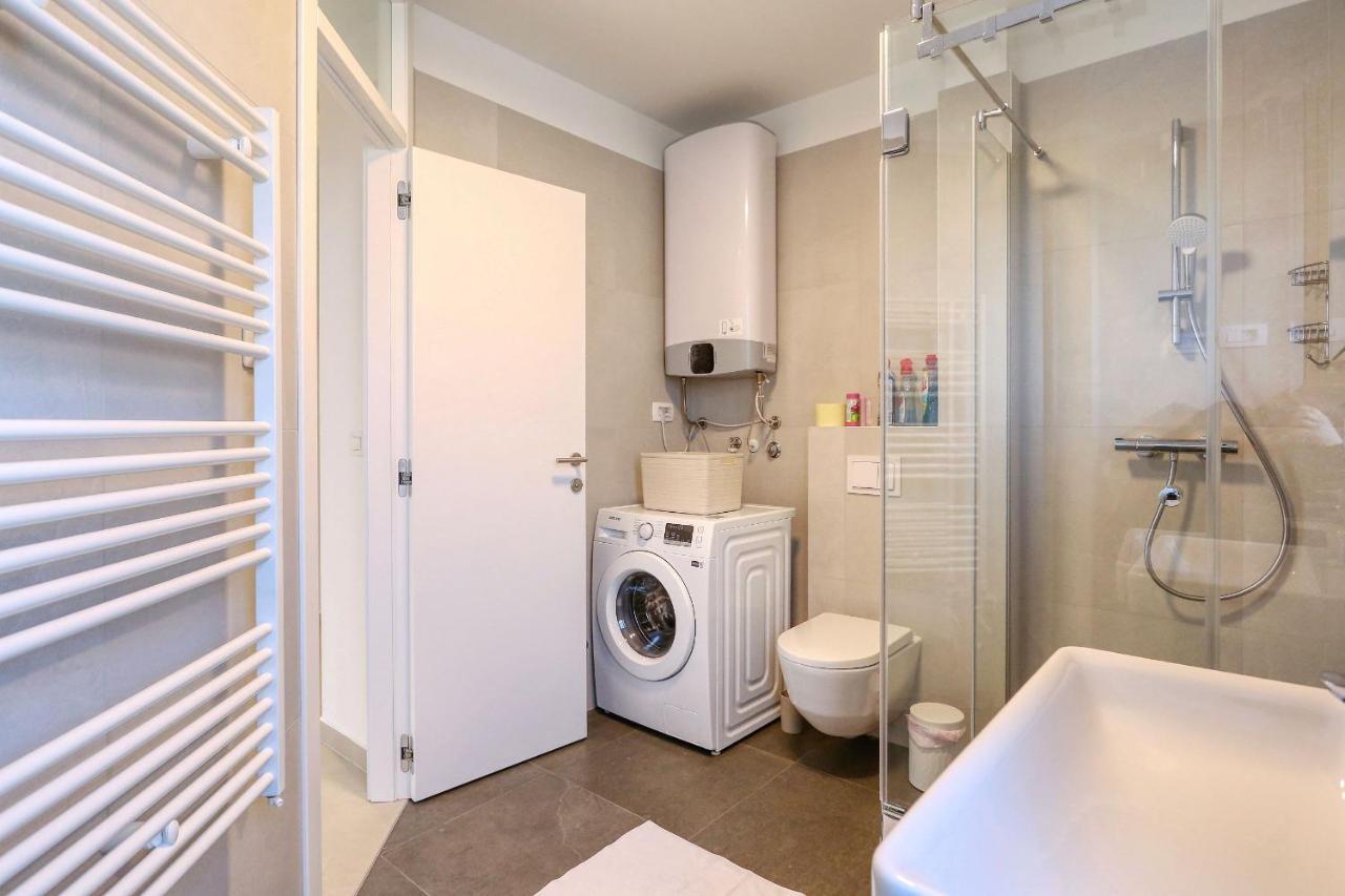 Apartments Perla With Free Parking Zadar Bagian luar foto