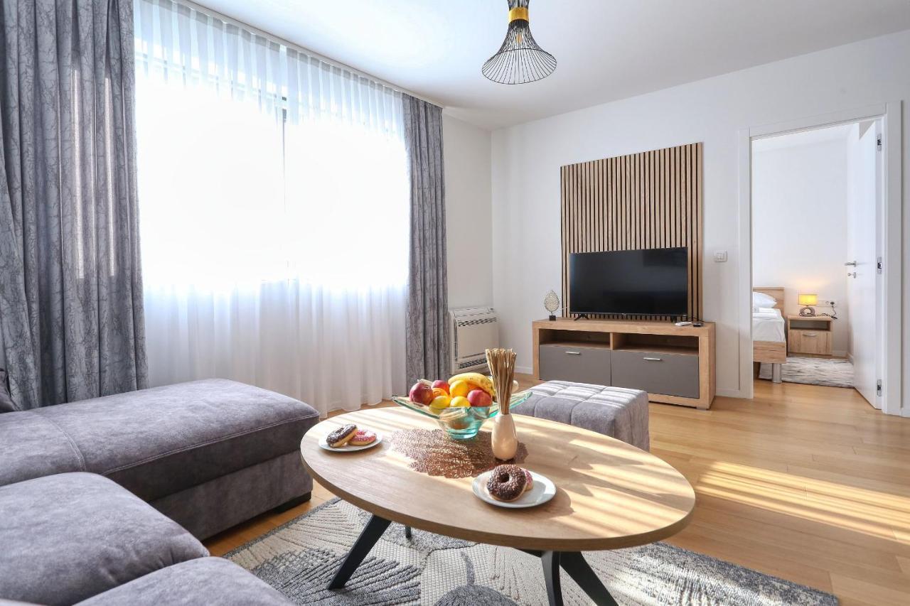 Apartments Perla With Free Parking Zadar Bagian luar foto