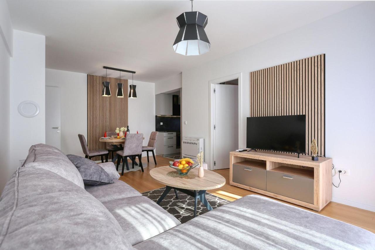 Apartments Perla With Free Parking Zadar Bagian luar foto