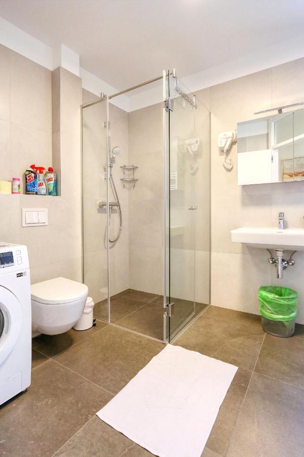 Apartments Perla With Free Parking Zadar Bagian luar foto