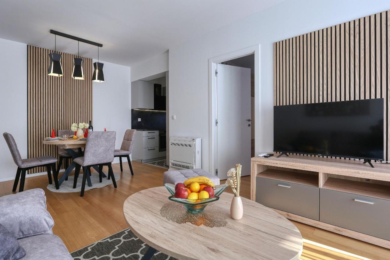 Apartments Perla With Free Parking Zadar Bagian luar foto
